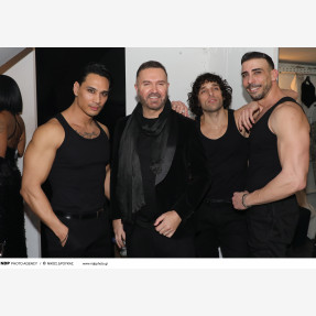 Φαντασμαγορικό cabaret celebration show στο “Parfait Athens” για τους πρώτους πέντε θριαμβευτικούς μήνες επιτυχημένων εμφανίσεων!