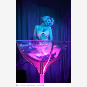 Φαντασμαγορικό cabaret celebration show στο “Parfait Athens” για τους πρώτους πέντε θριαμβευτικούς μήνες επιτυχημένων εμφανίσεων!