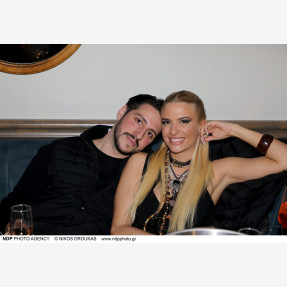 Πέτρος Ιακωβίδης γιόρτασε με την πιο δυνατή «Καλησπέρα» την λαμπερή απονομή του πλατινένιου album του!