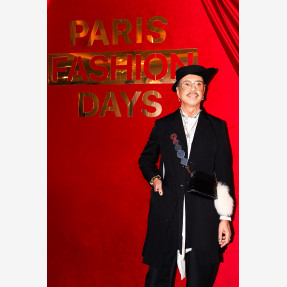 Εντυπωσιακό Fashion Show της Irene Angelopoulos, στα πλαίσια του Paris Fashion Week στο “Plaza Athénée”, με την υποστήριξη του νερού “AVATON”, πηγή ζωής από το Άγιο Όρος!