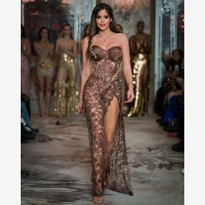 Εντυπωσιακό Fashion Show της Irene Angelopoulos, στα πλαίσια του Paris Fashion Week στο “Plaza Athénée”, με την υποστήριξη του νερού “AVATON”, πηγή ζωής από το Άγιο Όρος!
