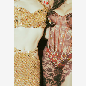 Εντυπωσιακό Fashion Show της Irene Angelopoulos, στα πλαίσια του Paris Fashion Week στο “Plaza Athénée”, με την υποστήριξη του νερού “AVATON”, πηγή ζωής από το Άγιο Όρος!