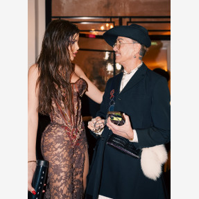 Εντυπωσιακό Fashion Show της Irene Angelopoulos, στα πλαίσια του Paris Fashion Week στο “Plaza Athénée”, με την υποστήριξη του νερού “AVATON”, πηγή ζωής από το Άγιο Όρος!
