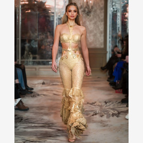 Εντυπωσιακό Fashion Show της Irene Angelopoulos, στα πλαίσια του Paris Fashion Week στο “Plaza Athénée”, με την υποστήριξη του νερού “AVATON”, πηγή ζωής από το Άγιο Όρος!