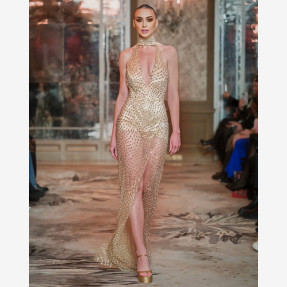 Εντυπωσιακό Fashion Show της Irene Angelopoulos, στα πλαίσια του Paris Fashion Week στο “Plaza Athénée”, με την υποστήριξη του νερού “AVATON”, πηγή ζωής από το Άγιο Όρος!