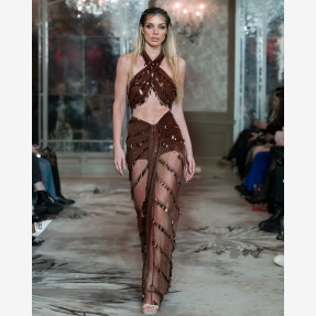 Εντυπωσιακό Fashion Show της Irene Angelopoulos, στα πλαίσια του Paris Fashion Week στο “Plaza Athénée”, με την υποστήριξη του νερού “AVATON”, πηγή ζωής από το Άγιο Όρος!
