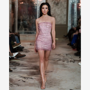Εντυπωσιακό Fashion Show της Irene Angelopoulos, στα πλαίσια του Paris Fashion Week στο “Plaza Athénée”, με την υποστήριξη του νερού “AVATON”, πηγή ζωής από το Άγιο Όρος!