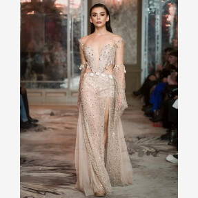 Εντυπωσιακό Fashion Show της Irene Angelopoulos, στα πλαίσια του Paris Fashion Week στο “Plaza Athénée”, με την υποστήριξη του νερού “AVATON”, πηγή ζωής από το Άγιο Όρος!