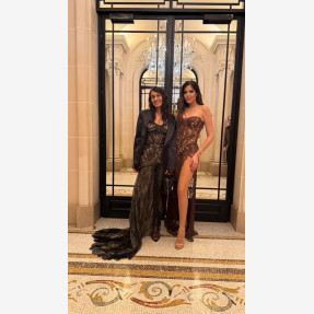 Εντυπωσιακό Fashion Show της Irene Angelopoulos, στα πλαίσια του Paris Fashion Week στο “Plaza Athénée”, με την υποστήριξη του νερού “AVATON”, πηγή ζωής από το Άγιο Όρος!