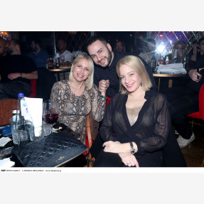 Κηφισιά Cash Restaurant.Παρουσίαση του "Music Box" της Γιάννας Βασιλείου