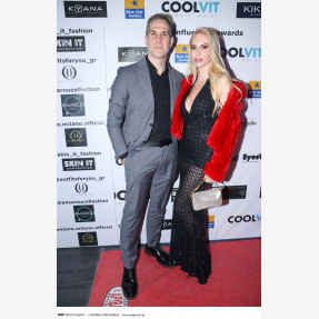 Ξεχώρισε στα “Greek Influencers Awards” 2025 με το βραβείο “Pink Influencer”, η Σιμόνη Ραζή!