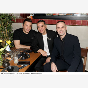 Double Trouble Party στην καρδιά της Αθήνας! Ο αγαπημένος δημοσιογράφος Νίκος Γεωργιάδης γιόρτασε τα γενέθλια του στο ολοκαίνουριο premium sushi bar - restaurant ‘’Tokyo Joe”!