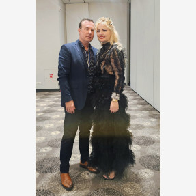 ΕΠΕΤΕΙΑΚΗ ΔΙΑΚΡΙΣΗ ΓΙΑ ΤΗΝ ΔΙΕΘΝΟΥΣ ΦΗΜΗΣ HAIR & ΜΑΚΕ UP ARTIST ΙΩΑΝΝΑ ΤΖΑΝΗ, ΠΟΥ ΒΡΑΒΕΥΤΗΚΕ ΓΙΑ ΤΗΝ ΠΡΟΣΦΟΡΑ ΤΗΣ ΣΤΟ 26ο ΒΑΛΚΑΝΙΚΟ ΦΕΣΤΙΒΑΛ ΚΟΜΜΩΤΙΚΗΣ