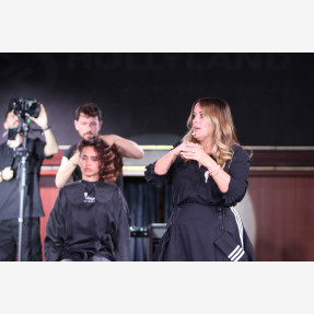 Launch event της παγκόσμιας καμπάνιας “For Every You” της “Schwarzkopf Professional”, σε Αθήνα και Θεσσαλονίκη, με παρουσιαστή τον μοναδικό showman Τάκη Ζαχαράτο!