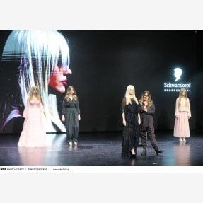 Launch event της παγκόσμιας καμπάνιας “For Every You” της “Schwarzkopf Professional”, σε Αθήνα και Θεσσαλονίκη, με παρουσιαστή τον μοναδικό showman Τάκη Ζαχαράτο!