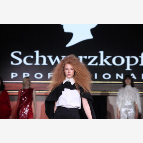 Launch event της παγκόσμιας καμπάνιας “For Every You” της “Schwarzkopf Professional”, σε Αθήνα και Θεσσαλονίκη, με παρουσιαστή τον μοναδικό showman Τάκη Ζαχαράτο!