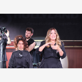 Launch event της παγκόσμιας καμπάνιας “For Every You” της “Schwarzkopf Professional”, σε Αθήνα και Θεσσαλονίκη, με παρουσιαστή τον μοναδικό showman Τάκη Ζαχαράτο!