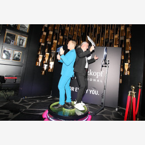 Launch event της παγκόσμιας καμπάνιας “For Every You” της “Schwarzkopf Professional”, σε Αθήνα και Θεσσαλονίκη, με παρουσιαστή τον μοναδικό showman Τάκη Ζαχαράτο!
