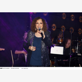 Η σπουδαία Γλυκερία “μέχρι να βρούμε ουρανό”… μας υποδέχεται στην "Οδός Λυσίου" κάθε Πέμπτη και Σάββατο, σε ένα πρόγραμμα που ενώνει γενιές!