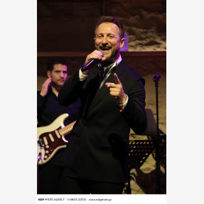 Εντυπωσιακό Grand Opening για το ολοκαίνουργιο music restaurant “Koukoutsi”, με ένα εκρηκτικό live από τον μοναδικό Κώστα Καραφώτη & τη Ματθαία Σπιταδάκη!